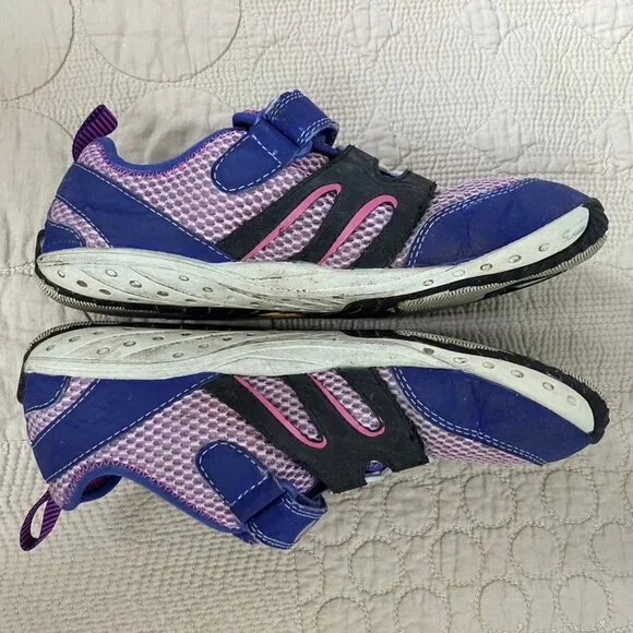 2 Pr. Merrell Trail Glove (sz. 3) & Pure Glove (sz. 2). Purple and in good cond. - Picture 4 of 16